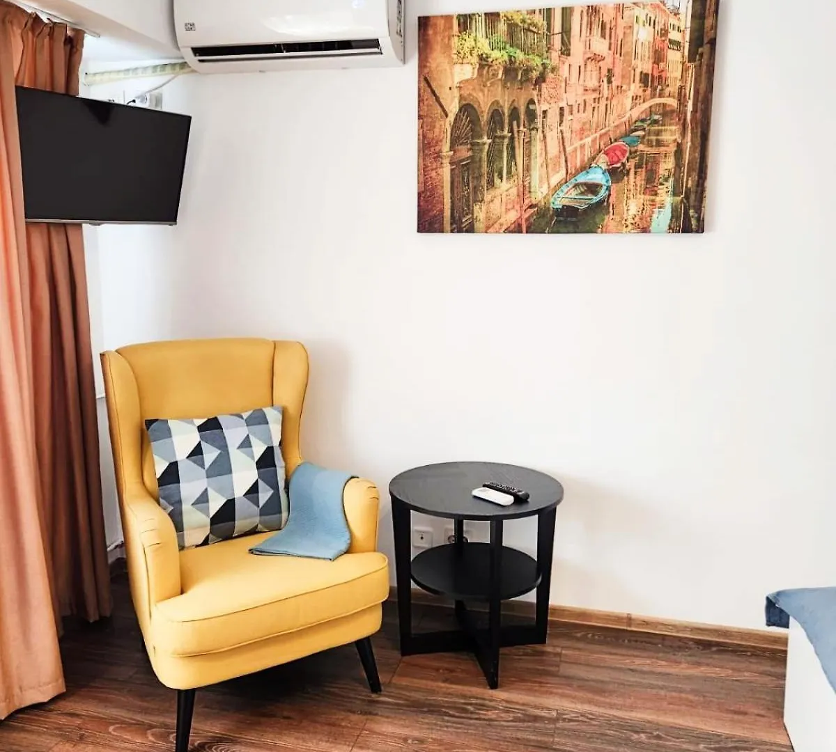Ultracentral Studio Near Government Victory Square 布加勒斯特 公寓
